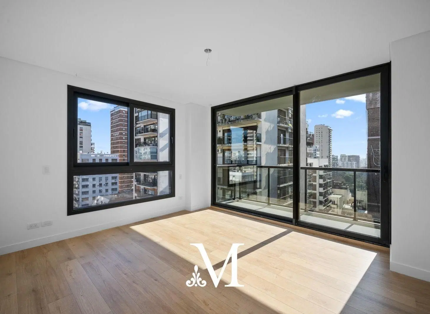 TORRE LIFE/ BELGRANO/ SEMIPISO ALTO /2 SUITES, DEPENDENCIA, TERRAZA VTA.RIO FULL AMENITIES /COCH.DOB 4