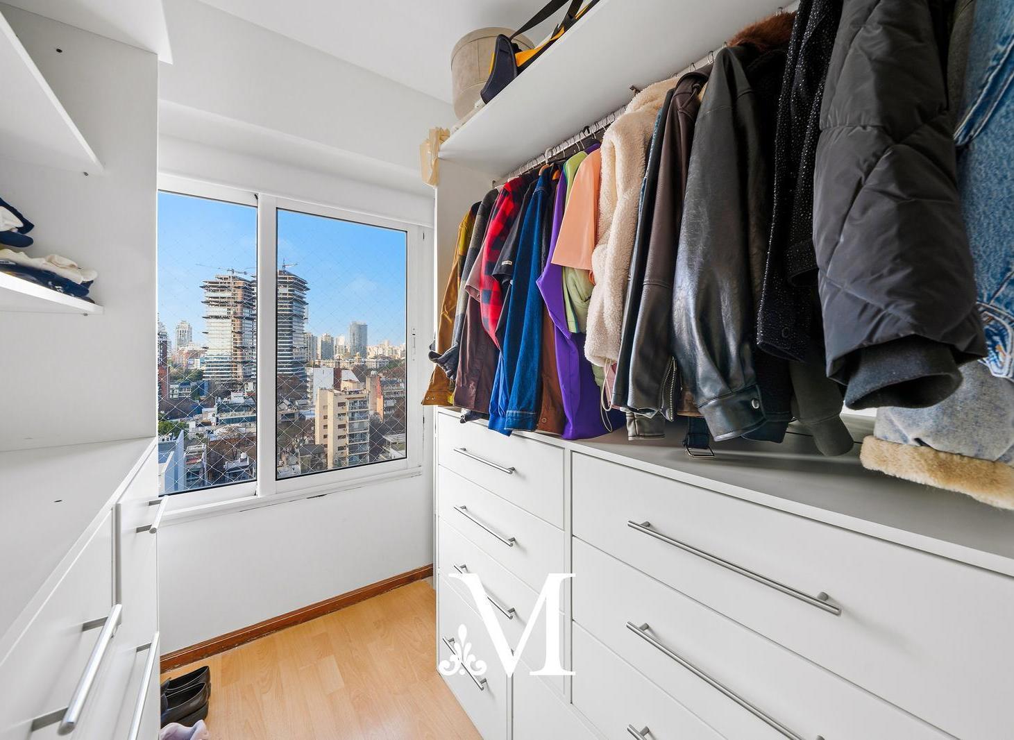 Triplex pura luz, vista abierta al polo - terraza y parrilla propias- 4 amb c/coch. Las Cañitas