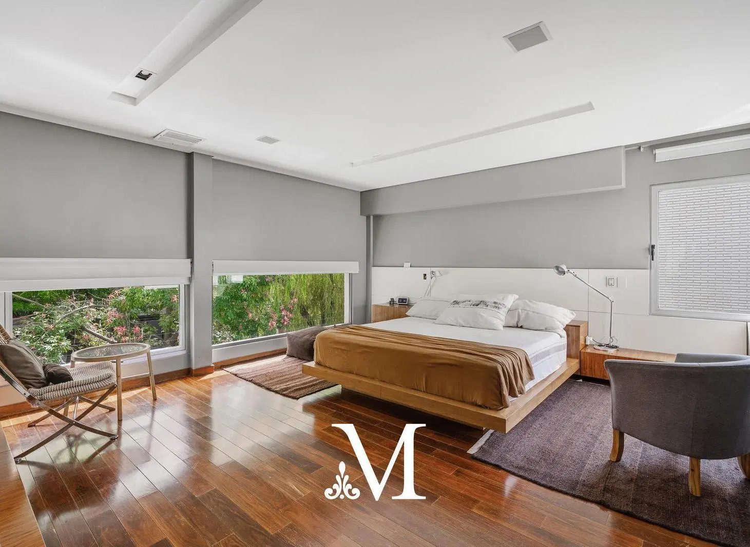 Impresionante casa en lote de doble frente con cava, pileta, parque, parrilla, terraza y gimnasio 5