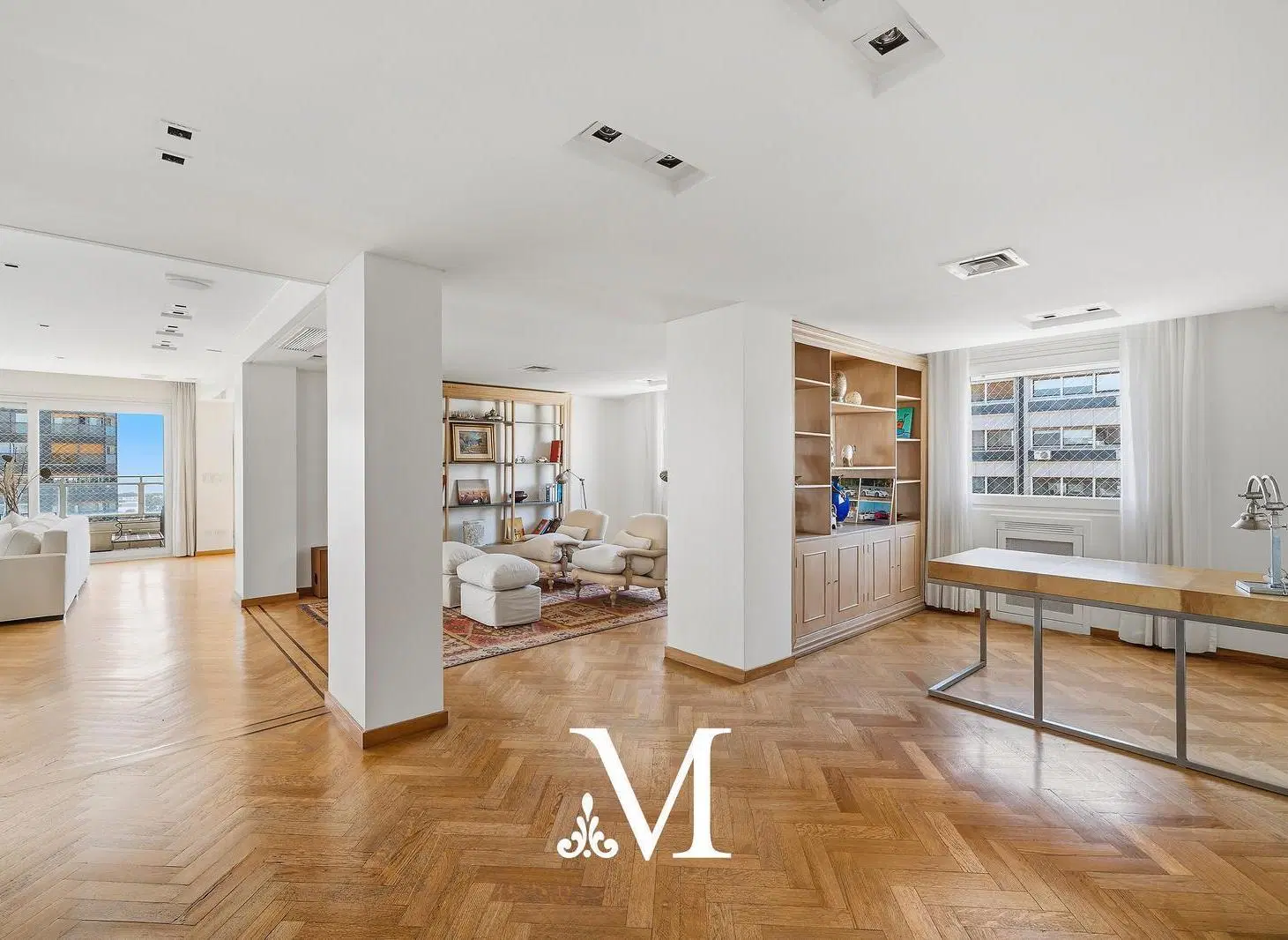 Piso alto de categoria en Libertador y Ocampo, 5 dorm, playroom, 3 cocheras, cine, vista al rio 4