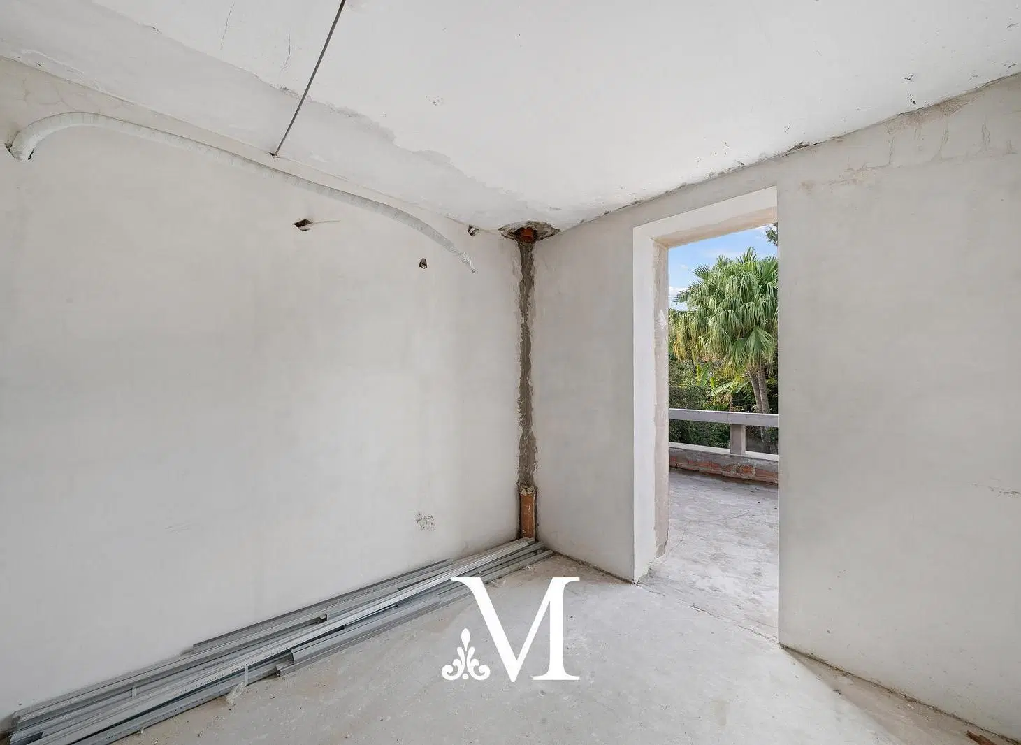 Increible casa en proceso de transformación integral en Belgrano R sobre un lote de 10,7x36 5