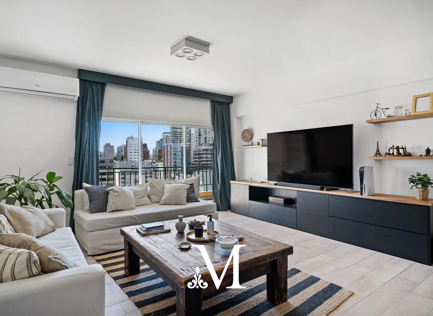 Venta Departamento Av. Del Libertador reciclado - 175 m2 - 3 dormitorios - dependencia - Piso alto 2