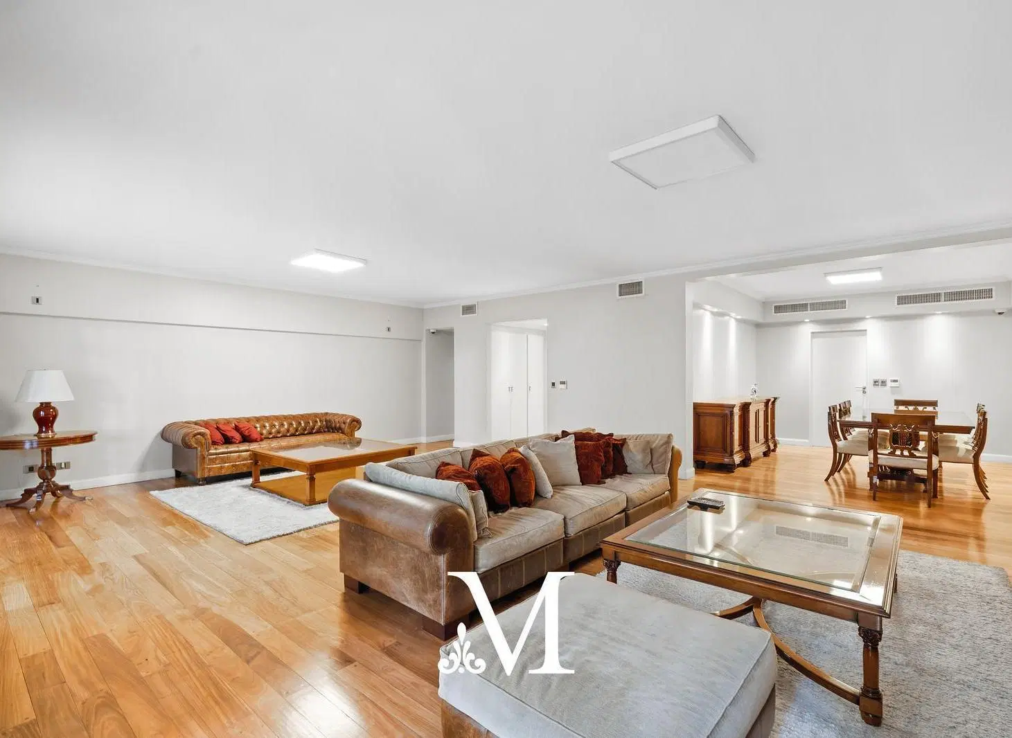 Piso en Cavia y Castex, Palermo Chico, 3 suites, terraza 60m2, 2 cocheras, escritorio, dependencias. 2