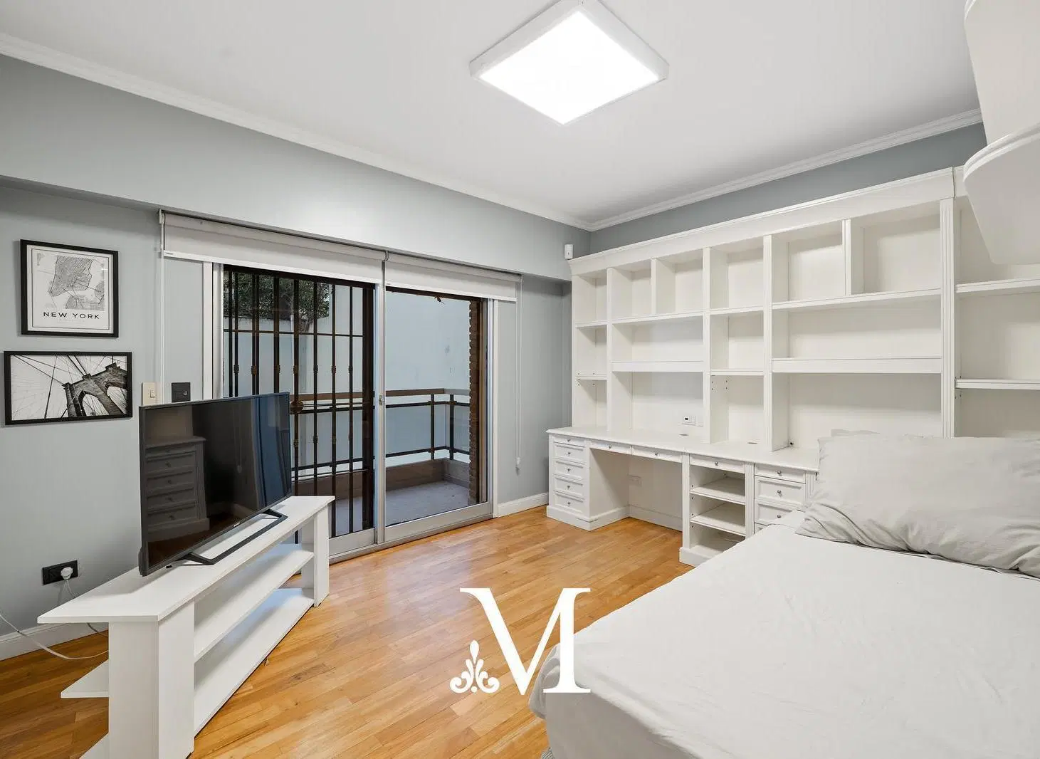 Piso en Cavia y Castex, Palermo Chico, 3 suites, terraza 60m2, 2 cocheras, escritorio, dependencias. 4