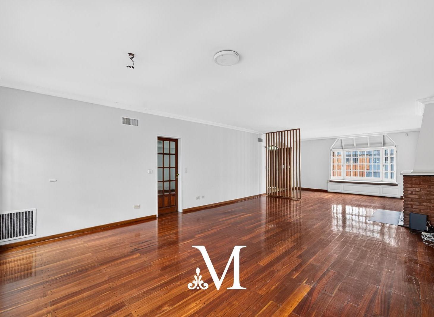 Foto de EXCELENTE CASA EN VENTA – BAJO BELGRANO – 4 DORMITORIOS – JARDÍN CON, imagen 2