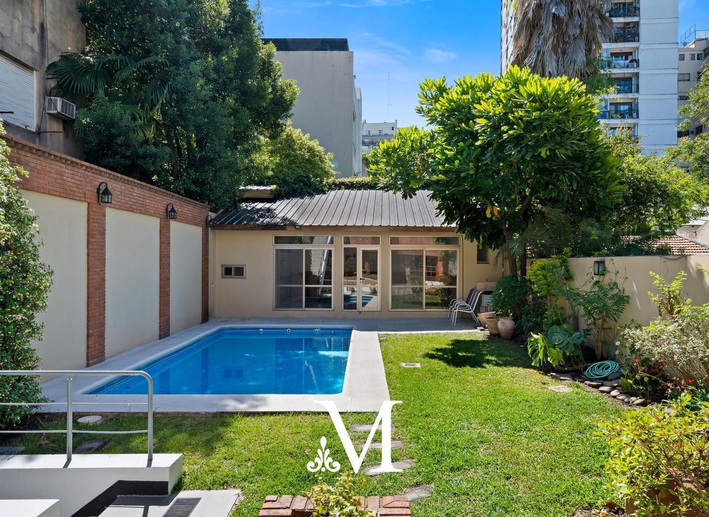Foto de CASA - VENTA - 710 M2 - 4 DORMITORIOS - JARDIN CON PILETA - 6 COCHERAS, imagen 3