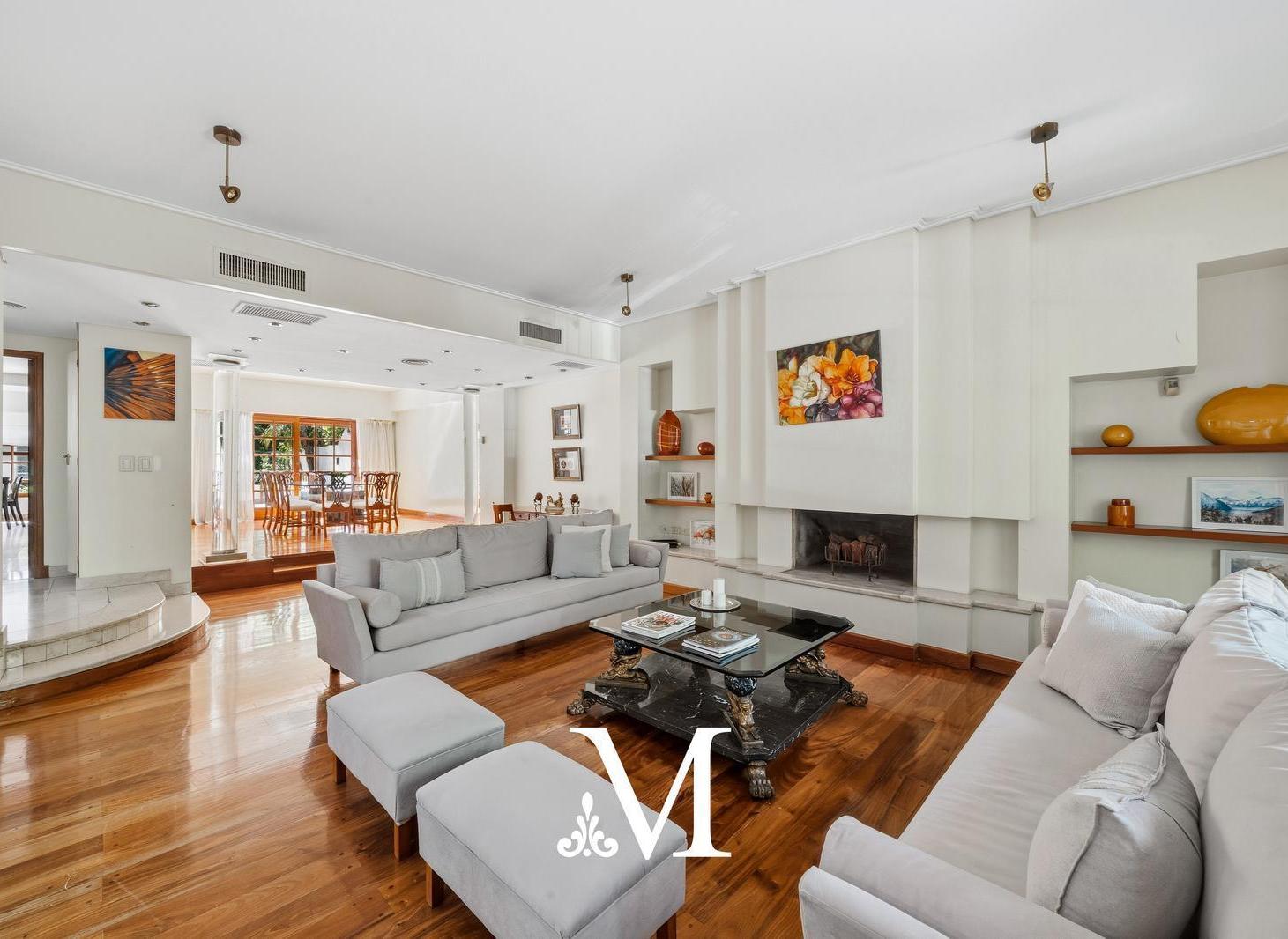 Foto de CASA - VENTA - 710 M2 - 4 DORMITORIOS - JARDIN CON PILETA - 6 COCHERAS, imagen 4