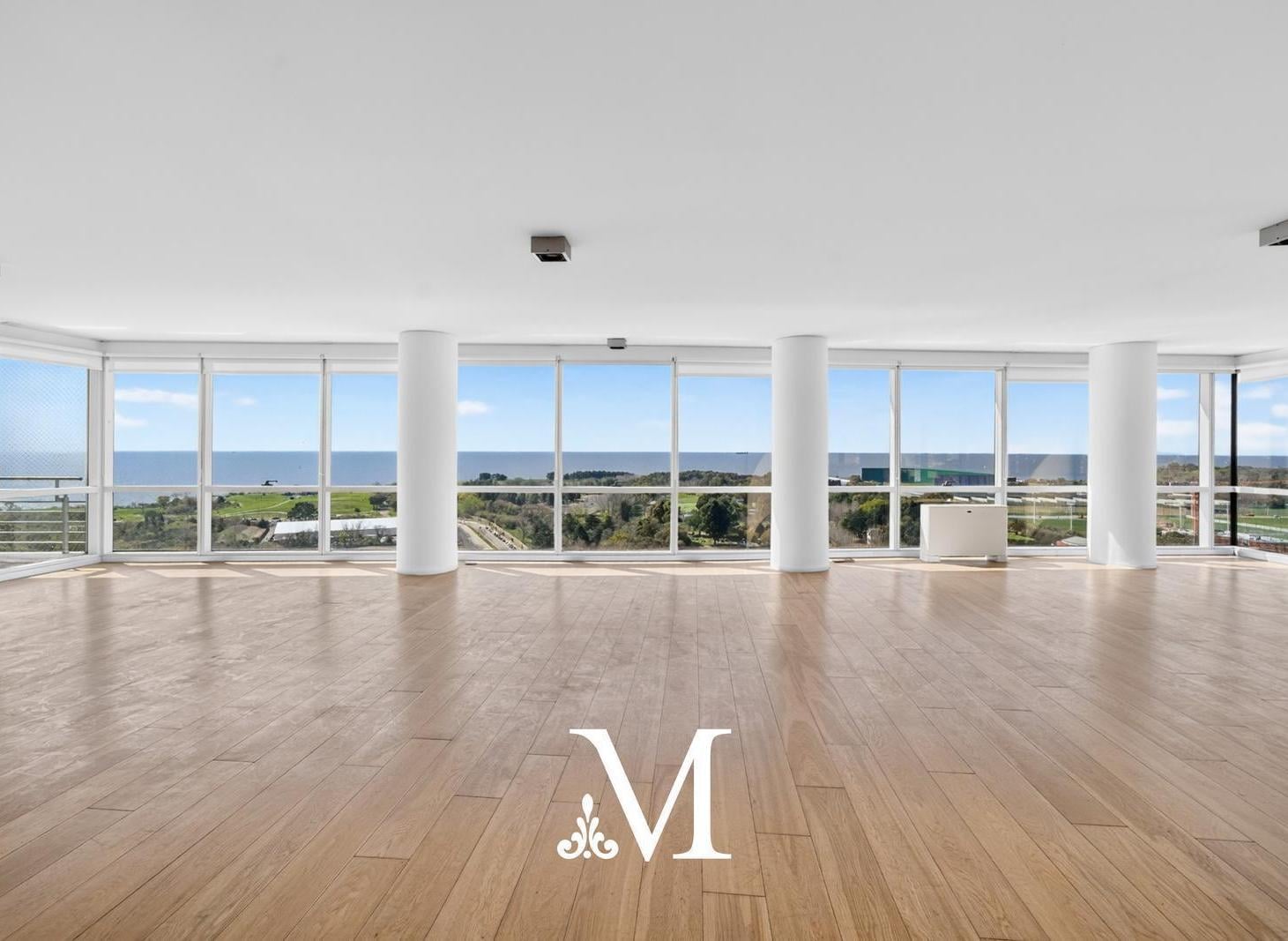 Foto de Venta Departamento- 5 ambientes con dependencia- Vista al rio- Piso, imagen 1