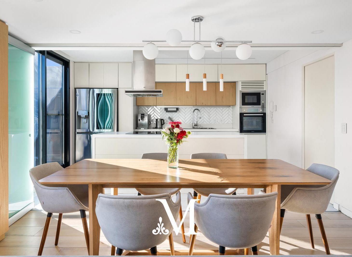 Foto de Espectacular triplex en venta con 2 terrazas y parrilla, cochera, seg, imagen 4