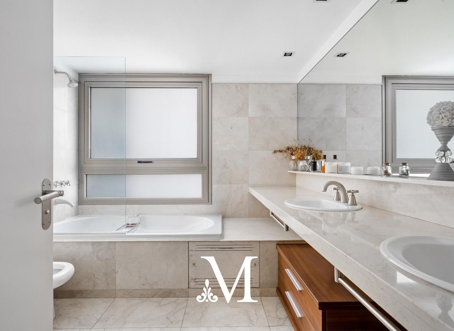 Foto de Venta-Departamento- Torre Gelly- 5 ambientes mas dependencia - Full, imagen 1