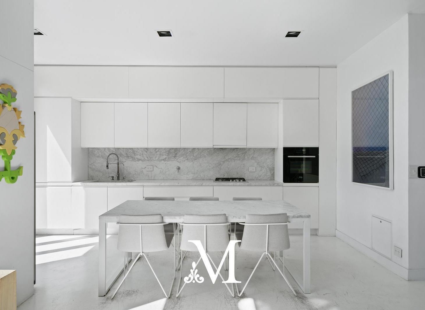 Foto de Venta Departamento,Saavdra-Coghlan,DuplexTerraza, 2 Piletas,2 Cocheras, imagen 3