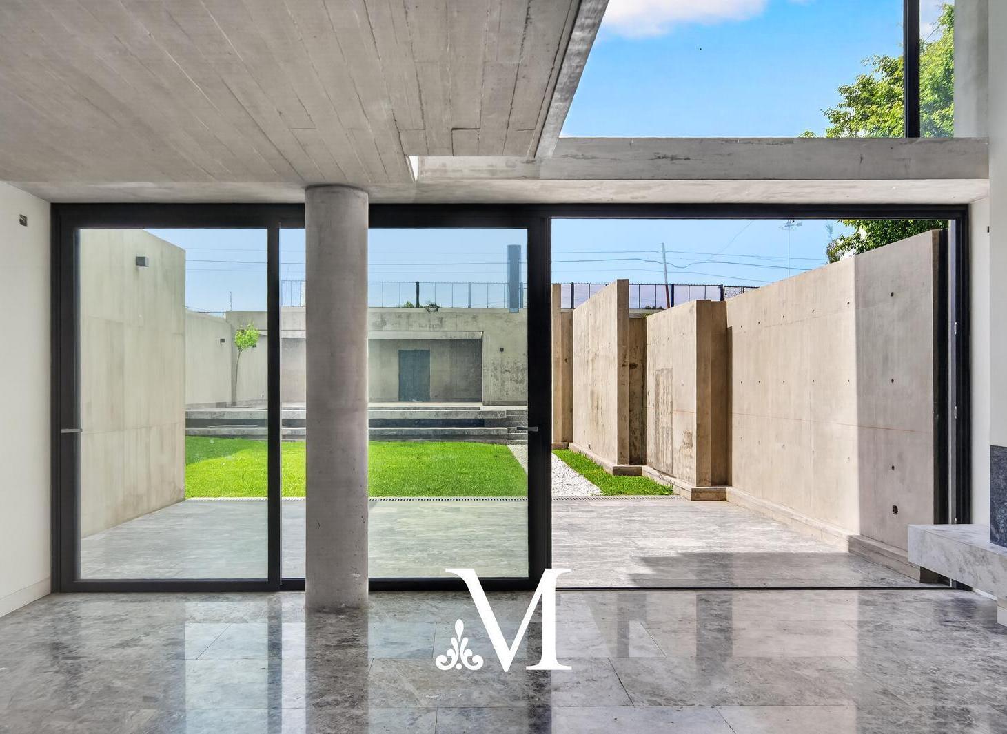 Foto de Departamento tipo casa en Barrio Parque 5 ambientes con jardin, pileta, imagen 4