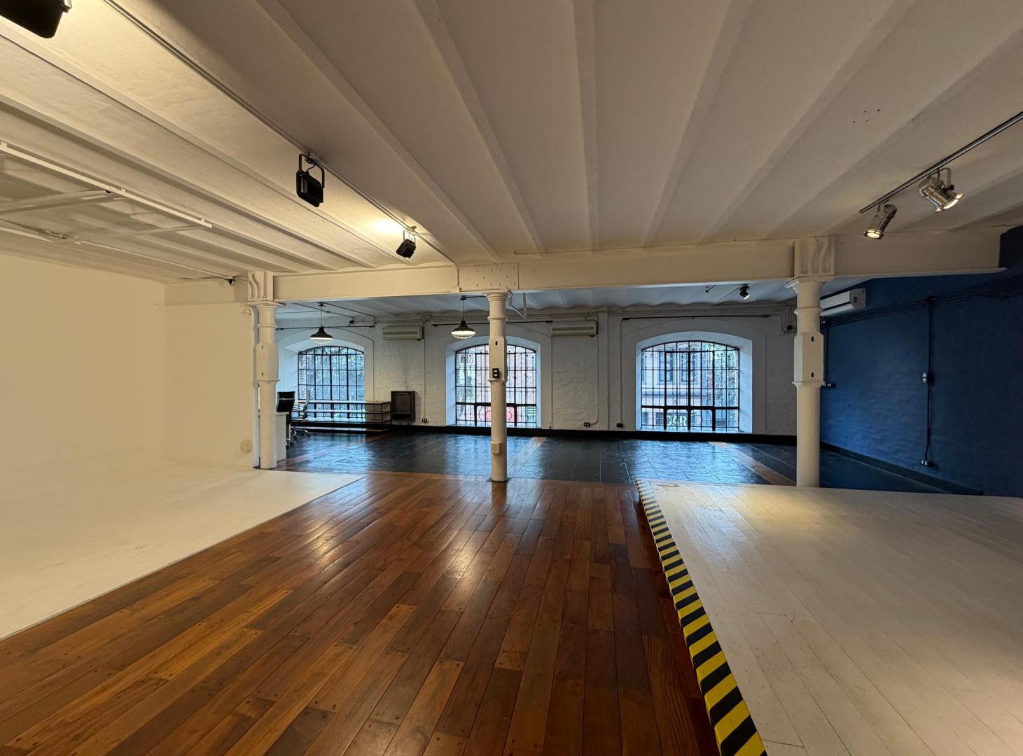 Foto de Alquiler oficina en Los Lofts de Darwin con Cochera 172 m Villa Crespo, imagen 1