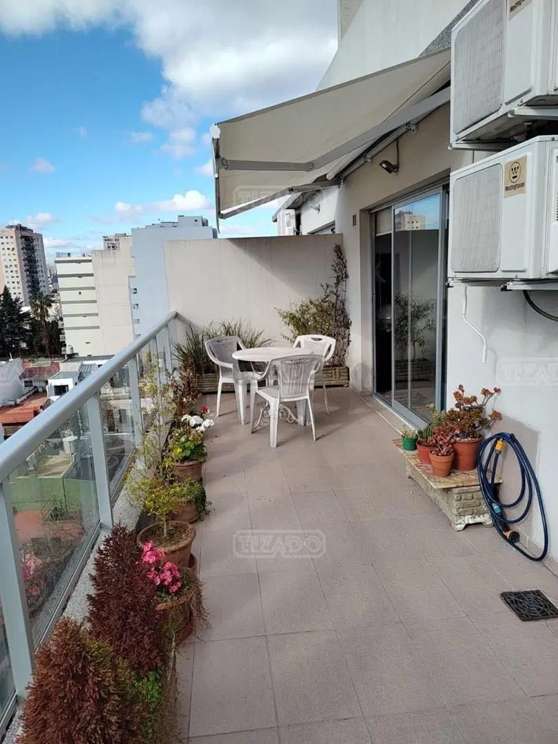 Departamento  en Venta , un dormitorio con cochera y amenities en Flores, 3
