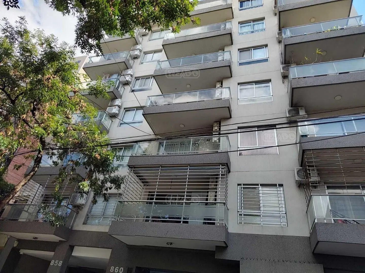 Departamento  en Venta , un dormitorio con cochera y amenities en Flores, 2