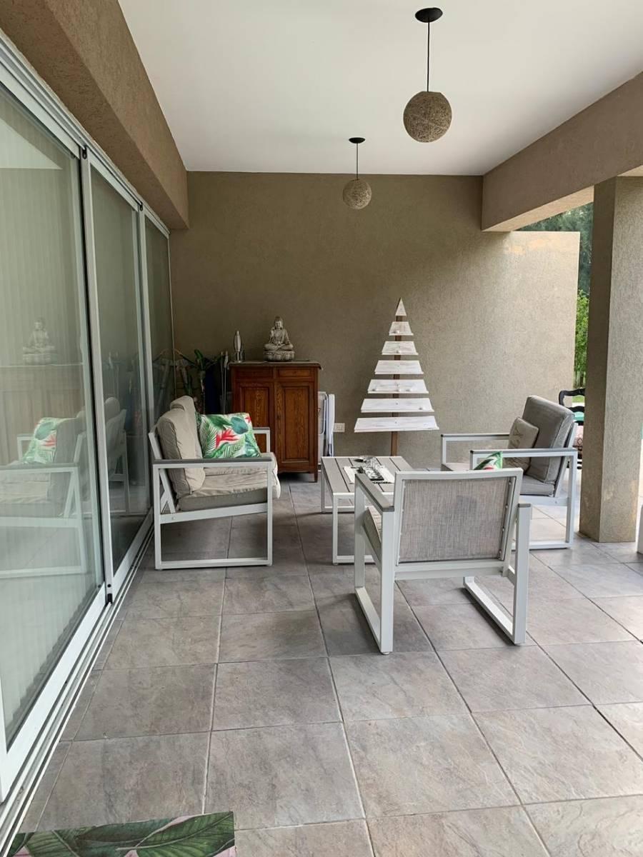 Foto de HERMOSA CASA EN SANTA JUANA DE CANNING! CON PISCINA DE LUJO!!!, imagen 2