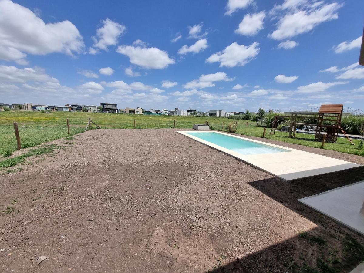 SAN FELIPE DE CANNING!!! A ESTRENAR!! 3 DORMITORIOS Y PISCINA!!!
