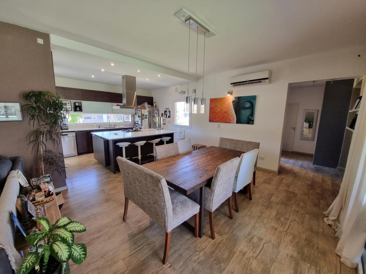 Foto de CASA EN SANTA JUANA DE CANNING!!! 4 DORMITORIOS Y PISCINA CLIMATIZADA!!!, imagen 5