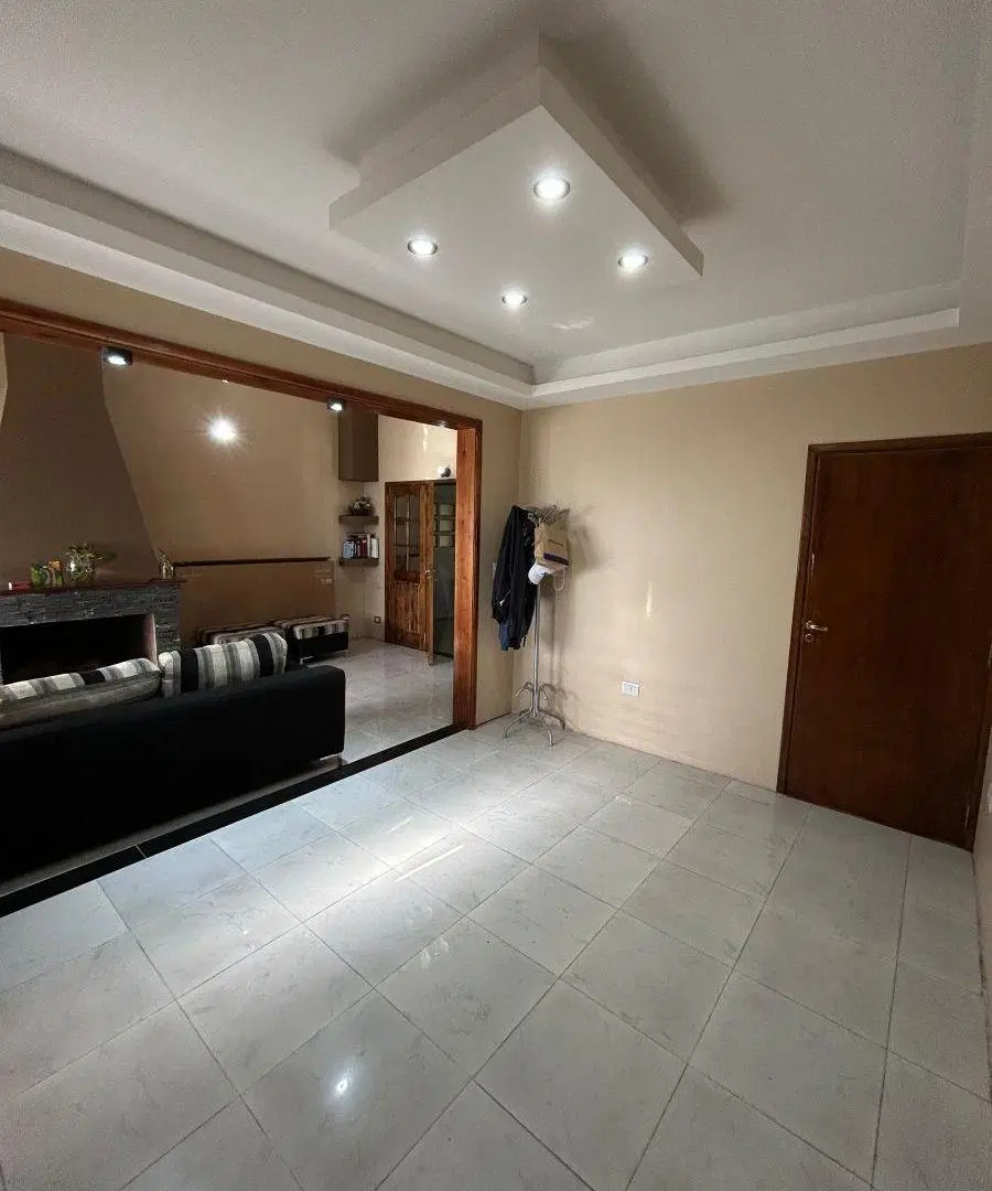 CASA EN VENTA EN MONTE GRANDE!!! A DOS CUADRAS DE ALEM Y LA COLORADA!!! 2 DORMITORIOS Y PISCINA!!! 2