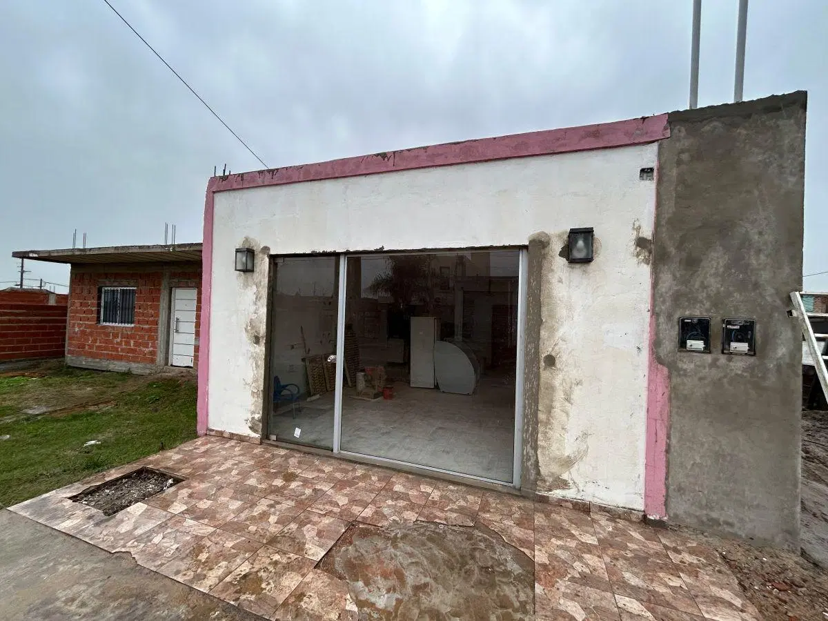 LOCAL EN ALQUILER EN BARRIO EL PORVENIR!!! FRENTE A LA PARRILLA 52!!!! 2