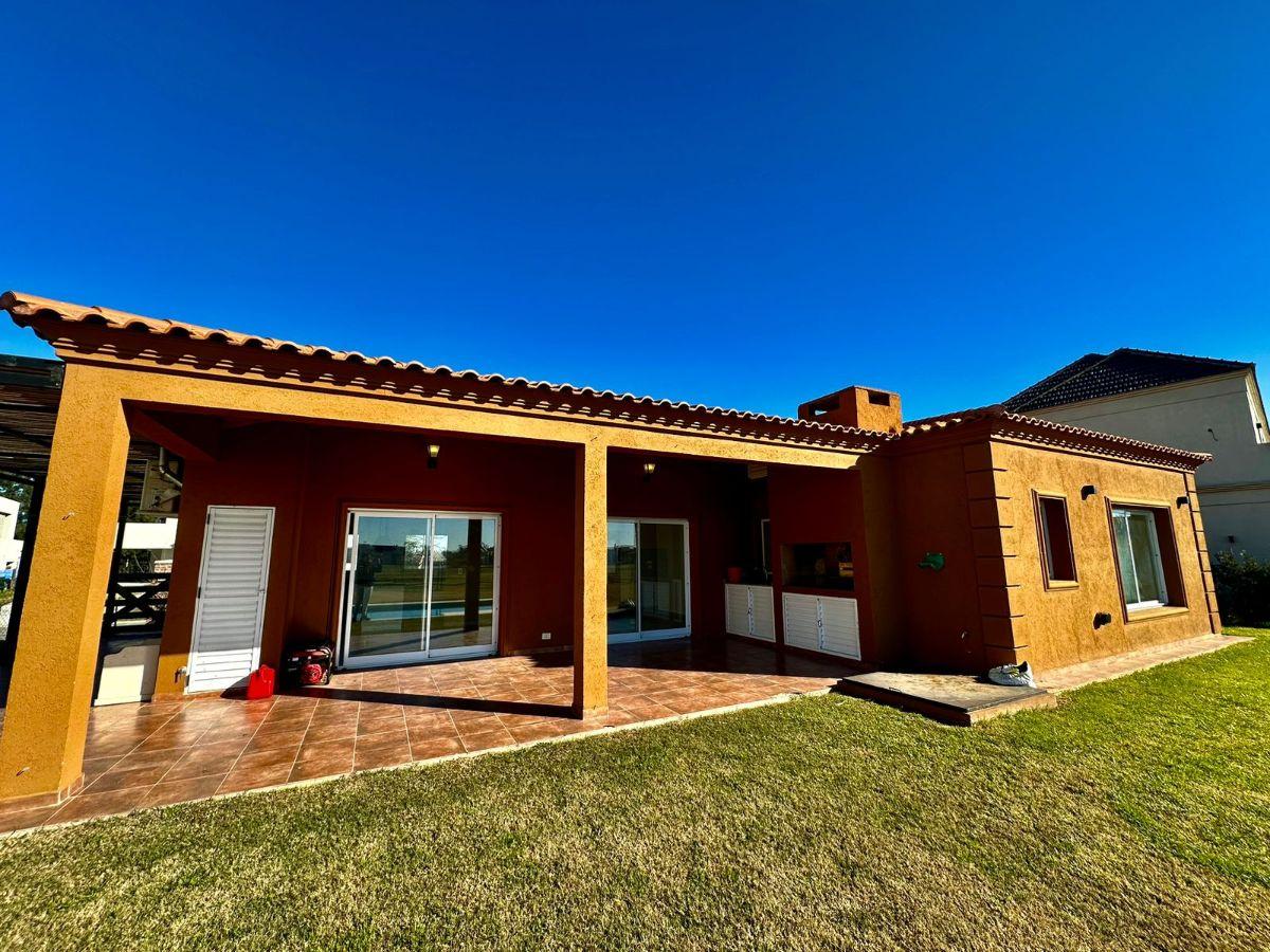Foto de CASA EN VENTA EN SANTA INES DE CANNING!!! 3 DORMITORIOS, PISCINA Y, imagen 2