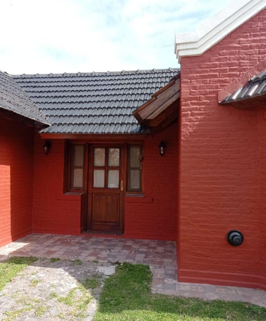 Foto de CASA EN VENTA EN CAMPOS DE ECHEVERRIA!! APTO CREDITO CON 4 DORMITORIOS, imagen 1