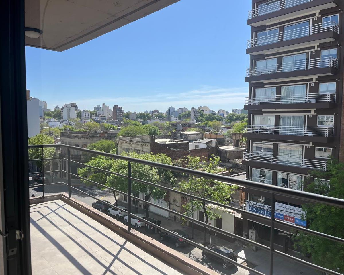 VENTA 2 AMBIENTES AL FRENTE CON BALCÓN · BOEDO
