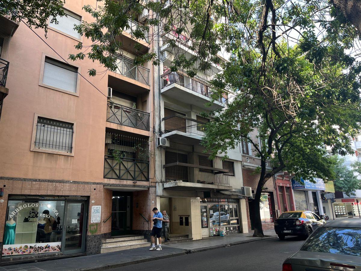 VENTA DEPARTAMENTO 3 AMBIENTES AL FRENTE. ALMAGRO