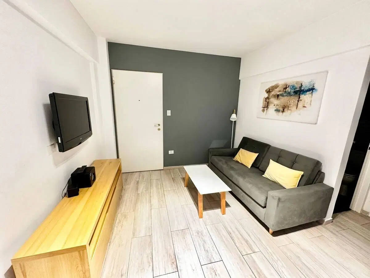 VENTA DEPARTAMENTO 2 AMBIENTES CON AMPLIO JARDIN. ALMAGRO 3