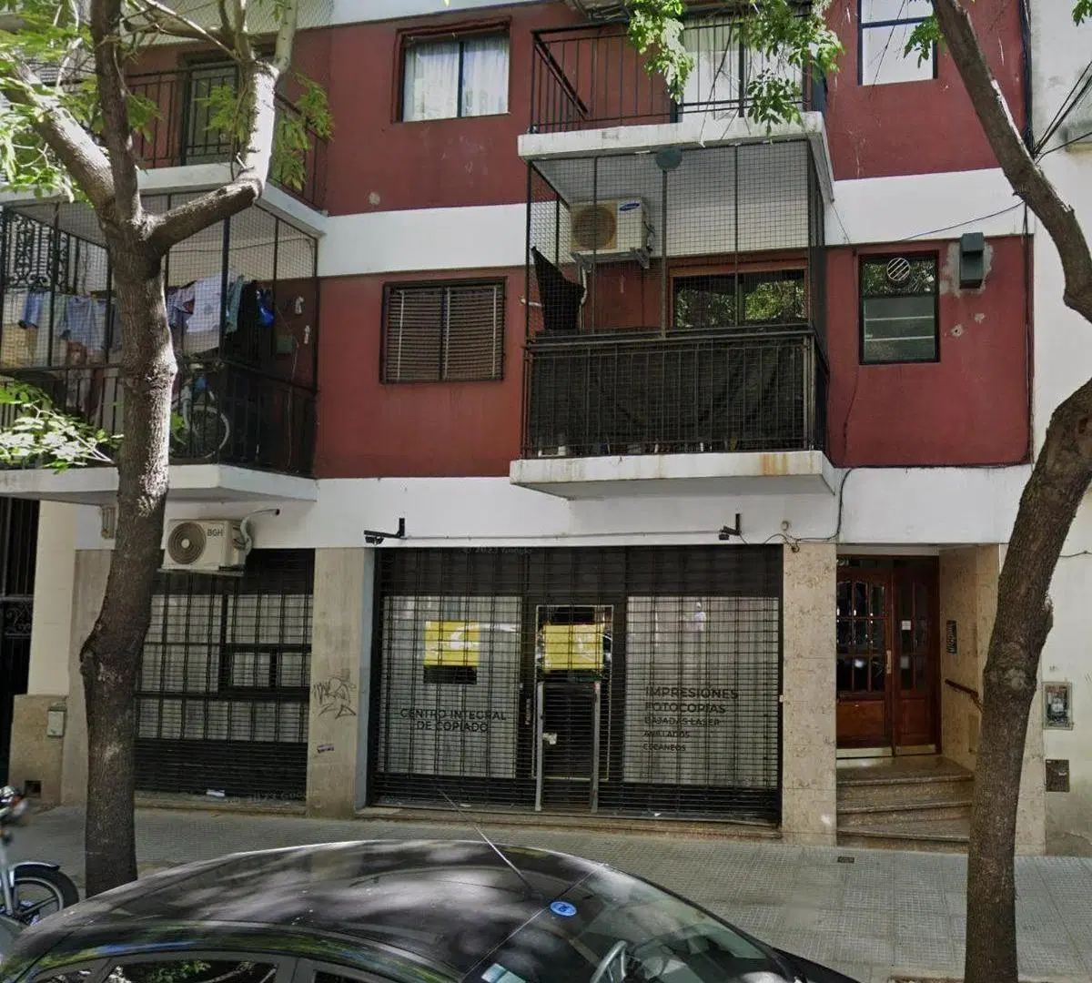 VENTA DEPARTAMENTO 2 AMBIENTES CON AMPLIO JARDIN. ALMAGRO 2