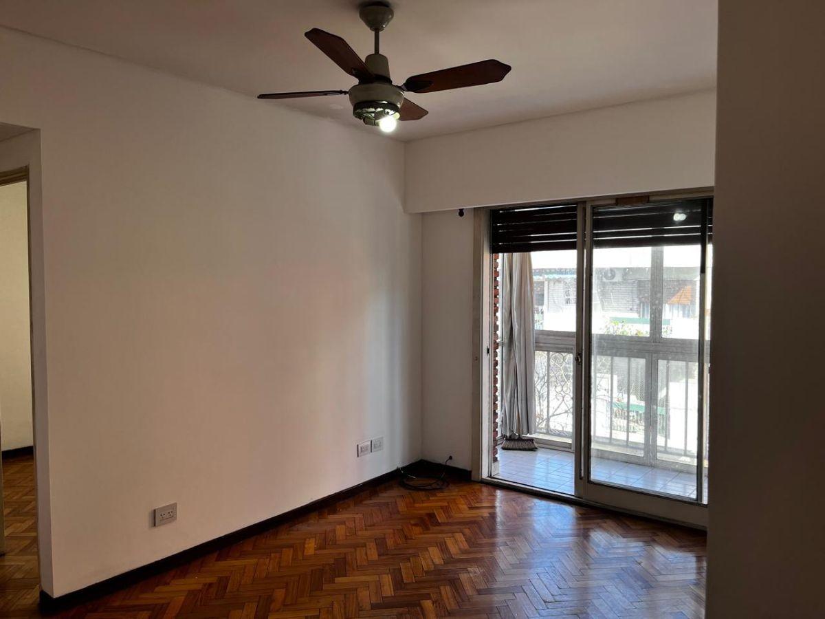 Foto de VENTA DEPARTAMENTO 2 AMBIENTES AL FRENTE CON BALCÓN. BOEDO, imagen 5