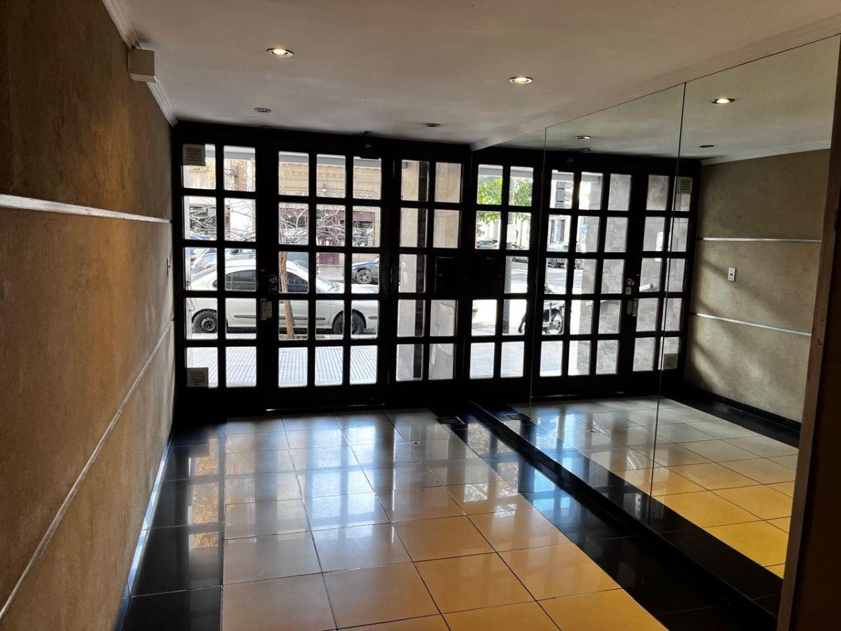 Foto de VENTA DEPARTAMENTO 2 AMBIENTES AL FRENTE CON BALCÓN. BOEDO, imagen 1