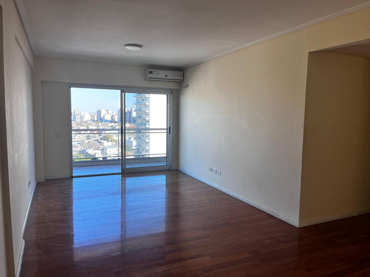 Foto de VENTA SEMI PISO 4 AMBIENTES CON COCHERA CUBIERTA. CABALLITO, imagen 2