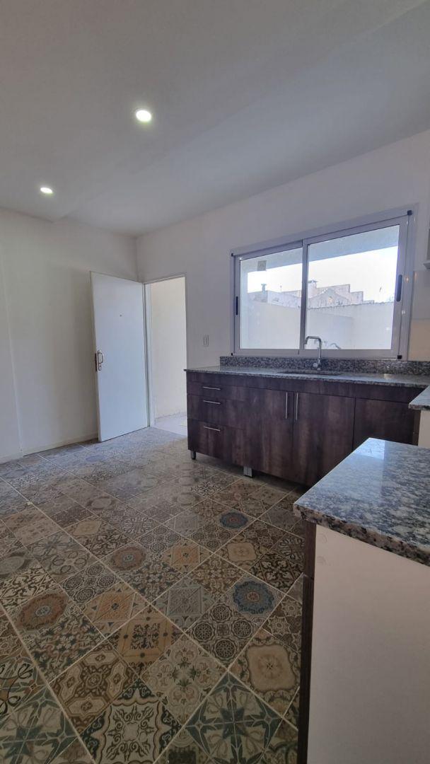 Casa 4 ambientes. | CHILE al 900
