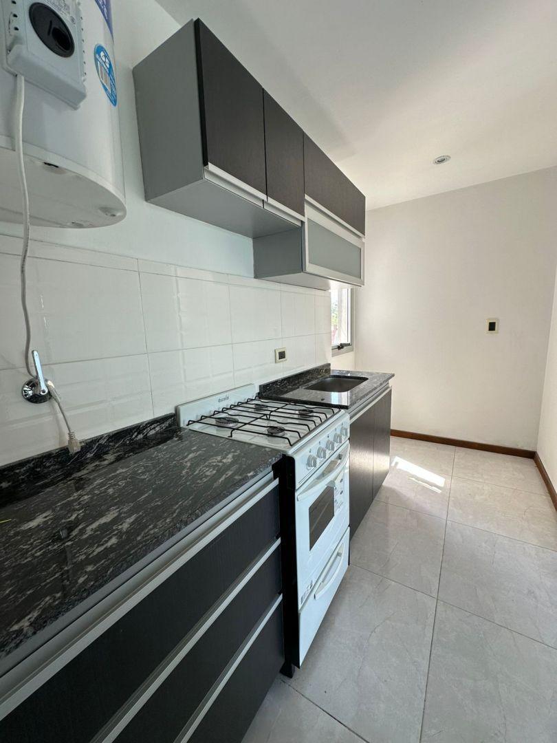 Hermoso Departamento con Balcón 4