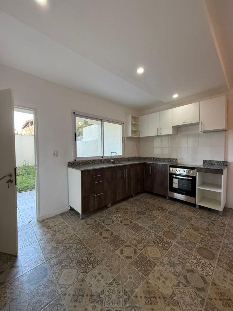 Foto de Alquiler tipo casa Villa Sarmiento Haedo, imagen 4