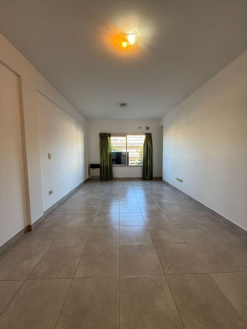 Foto de Alquiler Castelar 1 ambiente profesional, imagen 3