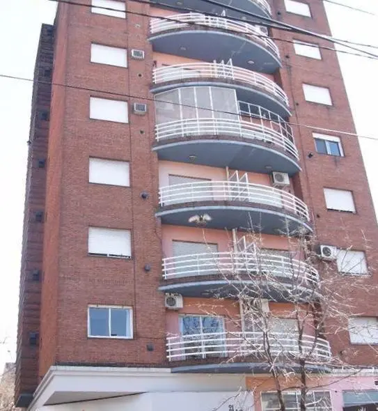 Departamento en Centro de Moron 2
