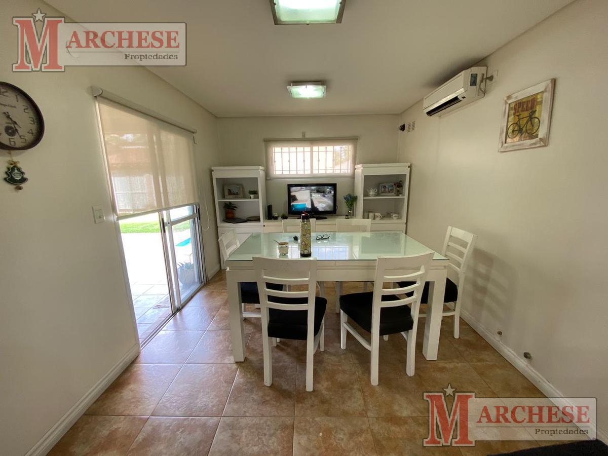 Casa 4 Ambientes en Venta en Castelar Sur 2
