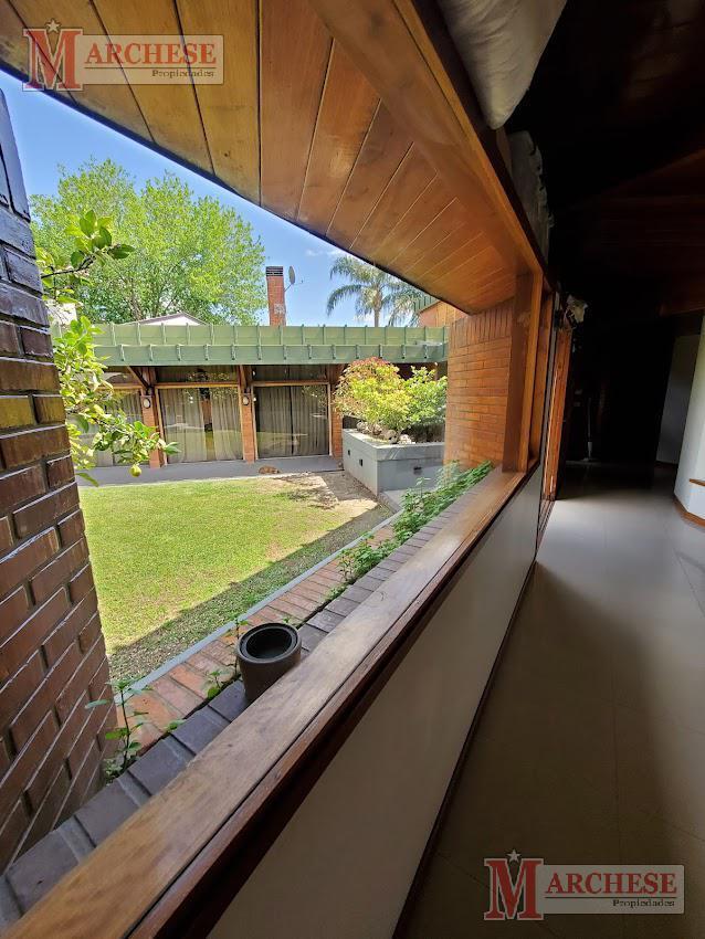 Foto de Casa 8 ambientes en venta en Castelar Barrio Ayerza, imagen 4