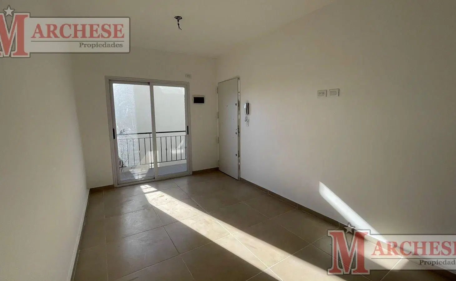 Departamento 2 ambientes en ituzaingo Sur en alquiler 4
