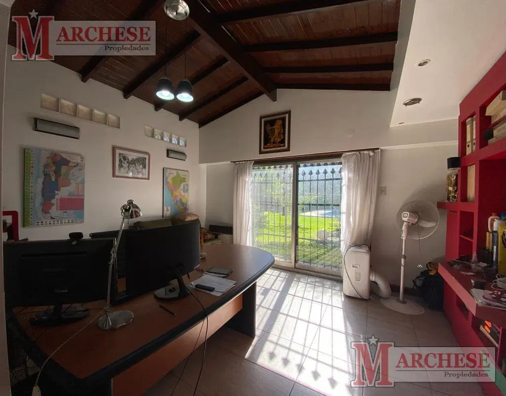 Casa 5 ambientes en venta en Castelar Norte 1