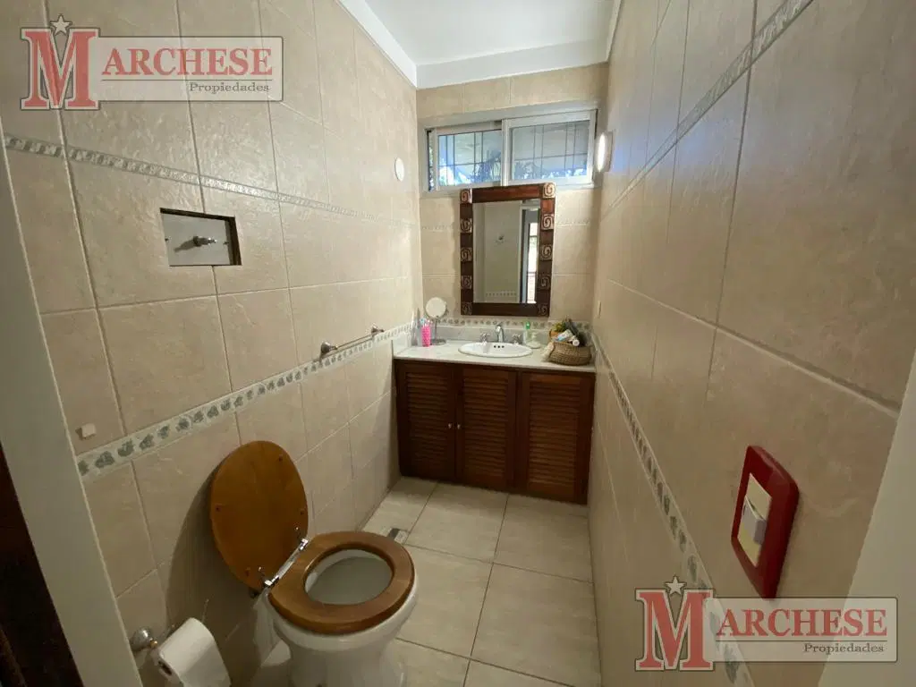 Casa 5 ambientes en venta en Castelar Norte 4