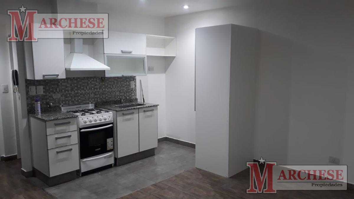 Foto de Departamento monoambiente en alquiler en Moron Sur, imagen 4