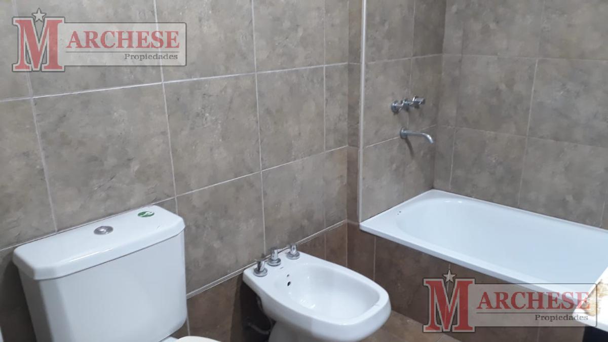 Foto de Departamento monoambiente en alquiler en Moron Sur, imagen 5