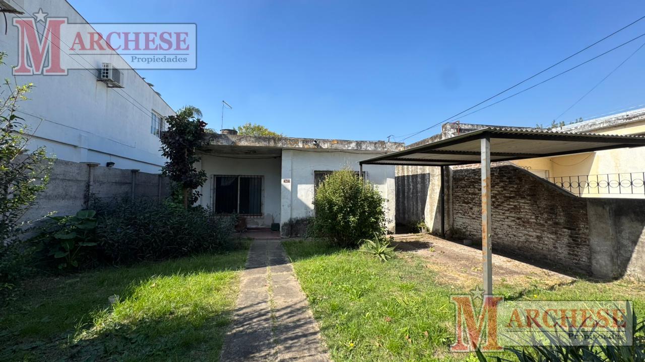 Foto de Terreno de 300m2 ideal para construcción en venta en Castelar Norte, imagen 3