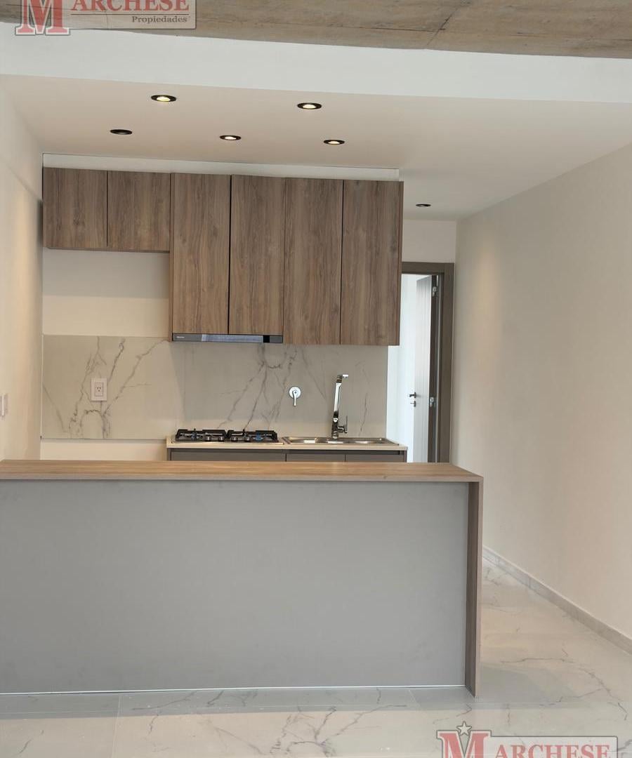 Foto de Edificio en pozo con 6 departamentos semipisos en venta en Ramos Mejía, imagen 3