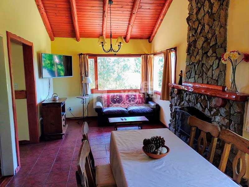 Foto de Cabañas (5) + casa casero - 30 plazas, en Trevelin- Chubut., imagen 2