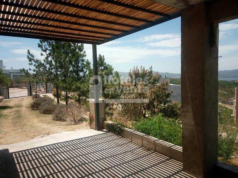 3  Cabañas + 1 casa ppal + enorme parque en venta en Villa Carlos Paz