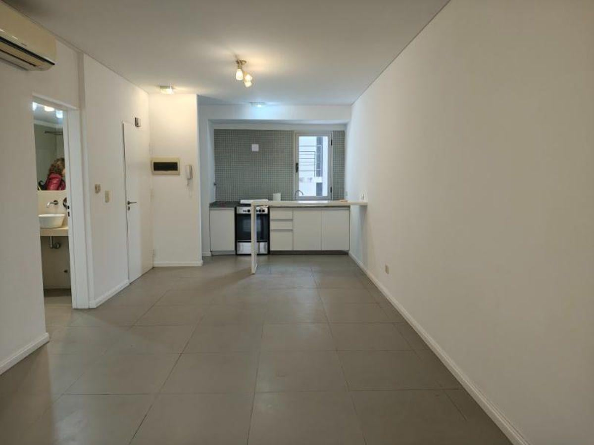 Foto de Monoambiente en Alquiler Belgrano R – Balcón con Parrilla – Bajas, imagen 2